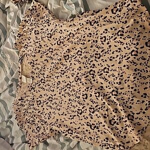 H&M Leopard Print Short Sleeve Size M